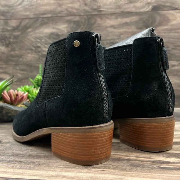 NIB Cole Haan Val Bootie Pointed Toe Ankle Boots Black Suede 8B 38.5 - Picture 7 of 11